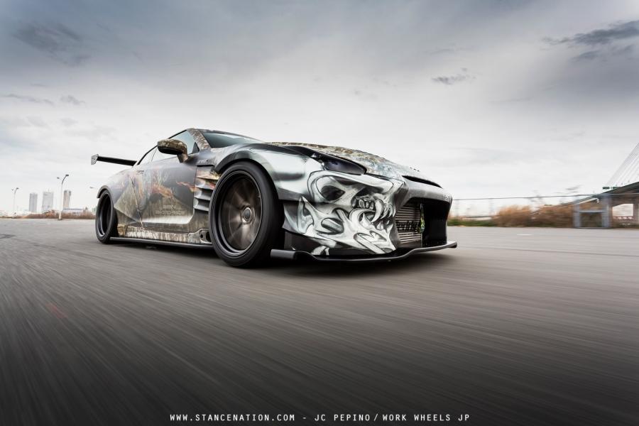  Nissan GT-R Godzilla by Ben Sopra 2014 года  (фото 16 из 18)